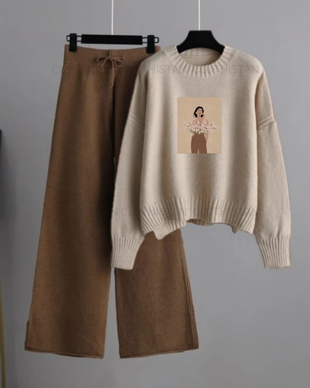 Beige sweatshirt flower girl with Brown flapper